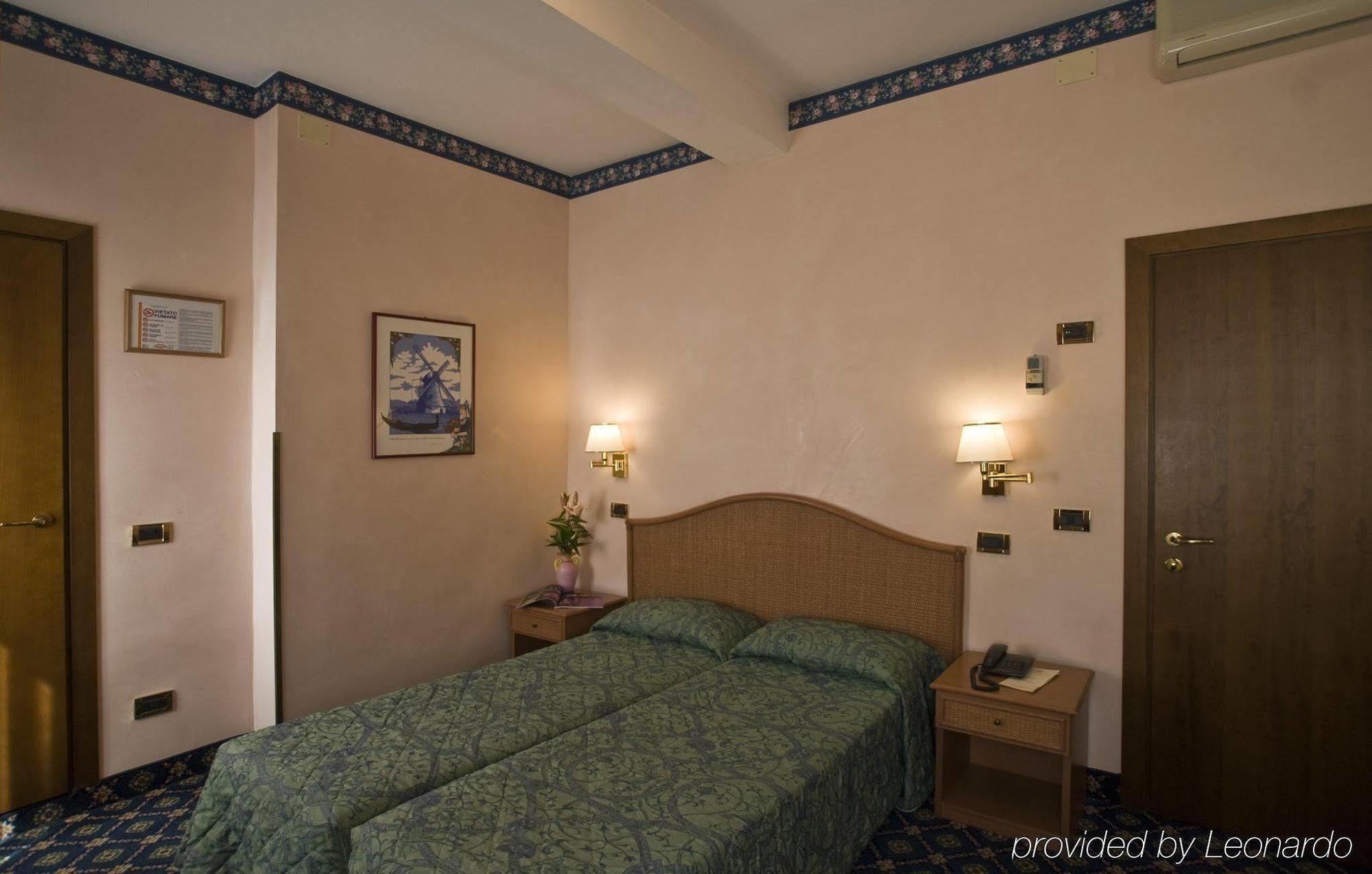 Hotel Villa Tiziana Lido di Venezia Bagian luar foto