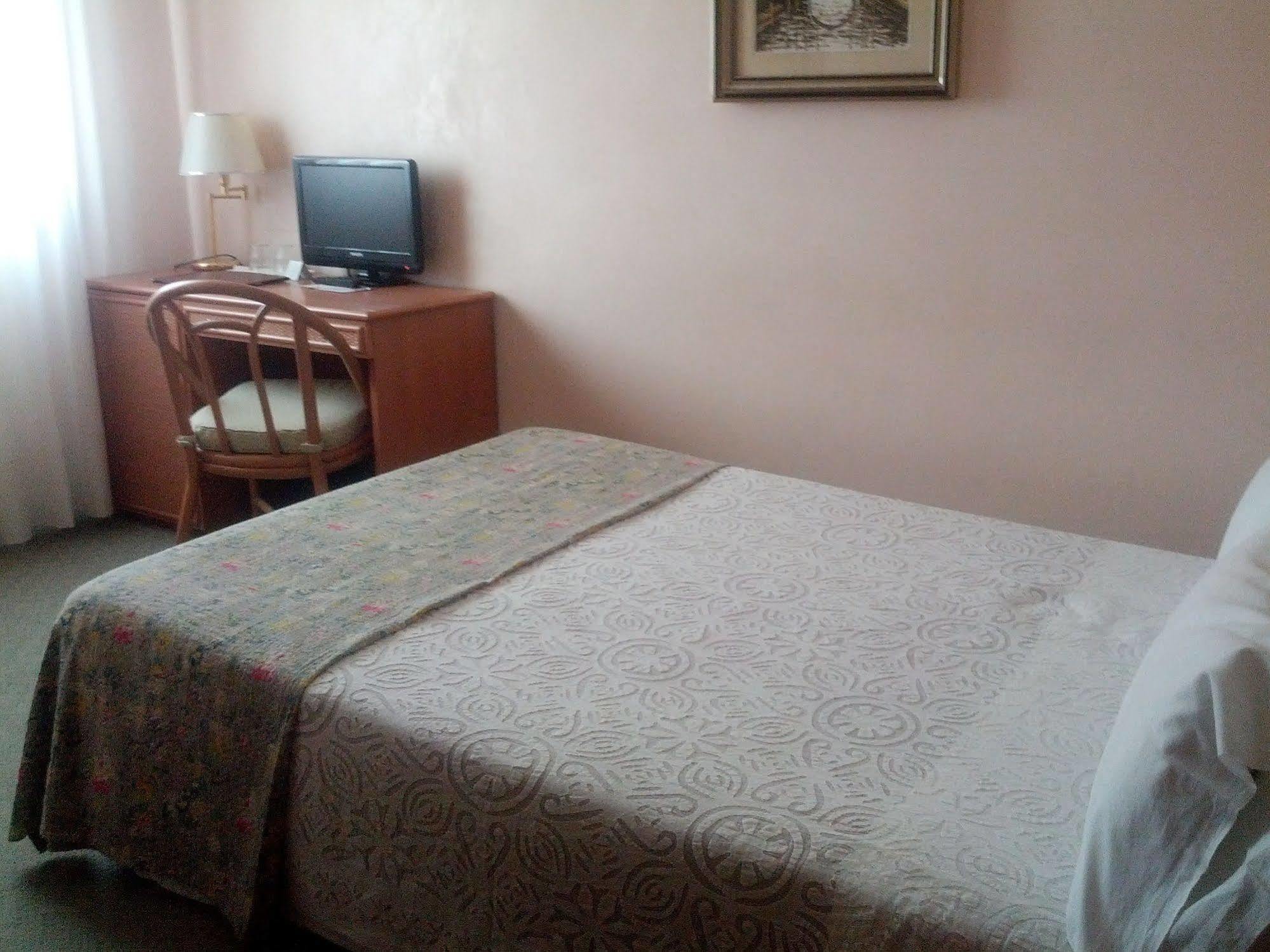 Hotel Villa Tiziana Lido di Venezia Bagian luar foto